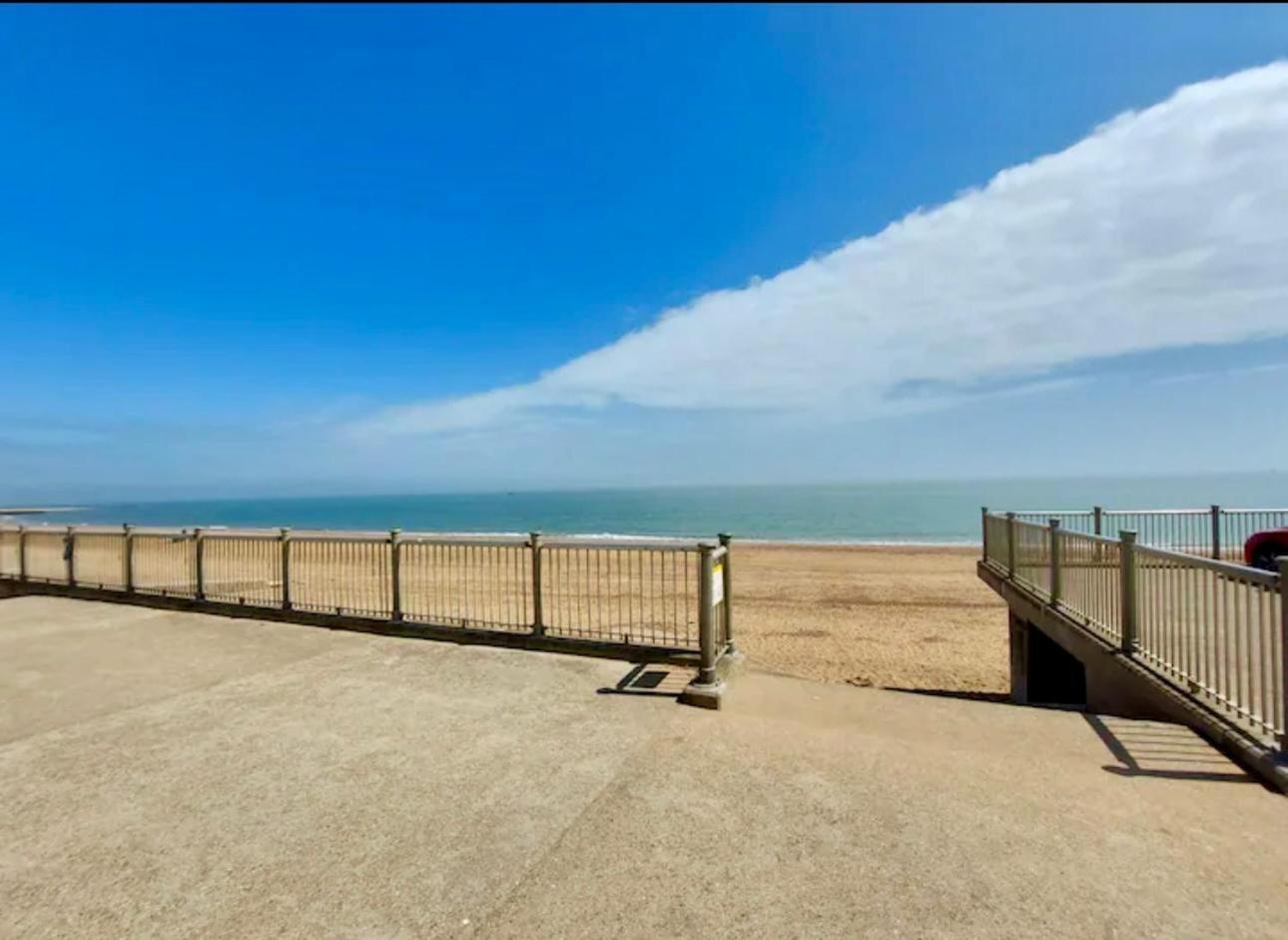 Sohot Haven With Sea Views A Balcony & Free Parking * Ramsgate