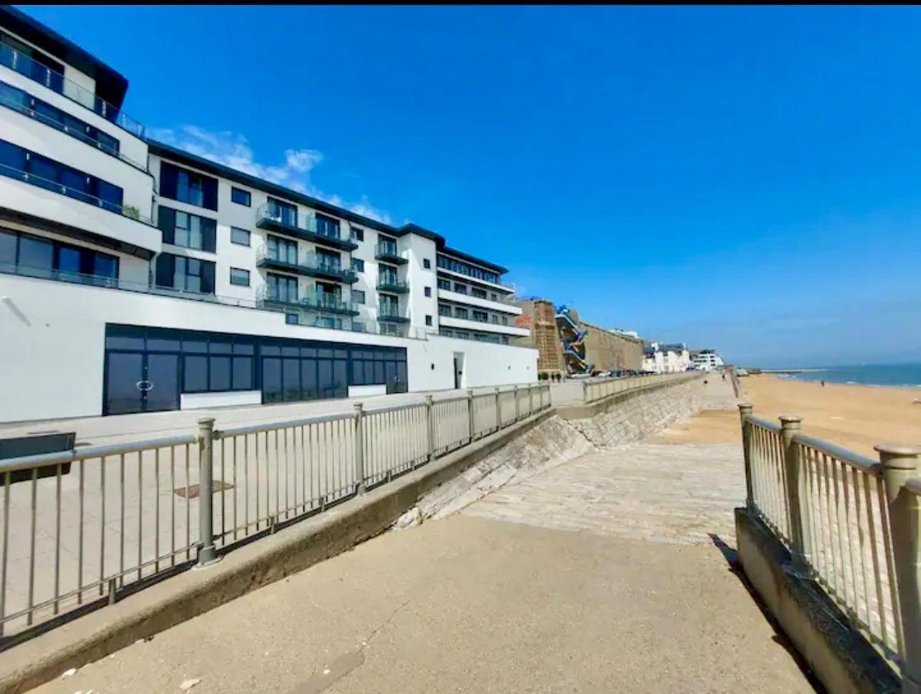 Apartment Sohot Haven With Sea Views A Balcony & Free Parking