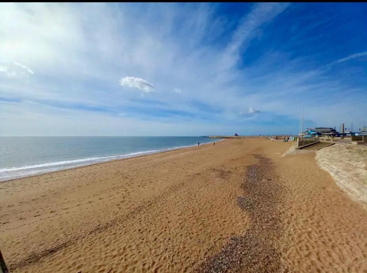 Sohot Haven With Sea Views A Balcony & Free Parking Ramsgate