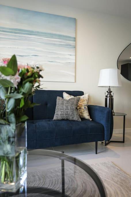 Apartment Sohot Haven With Sea Views A Balcony & Free Parking *
