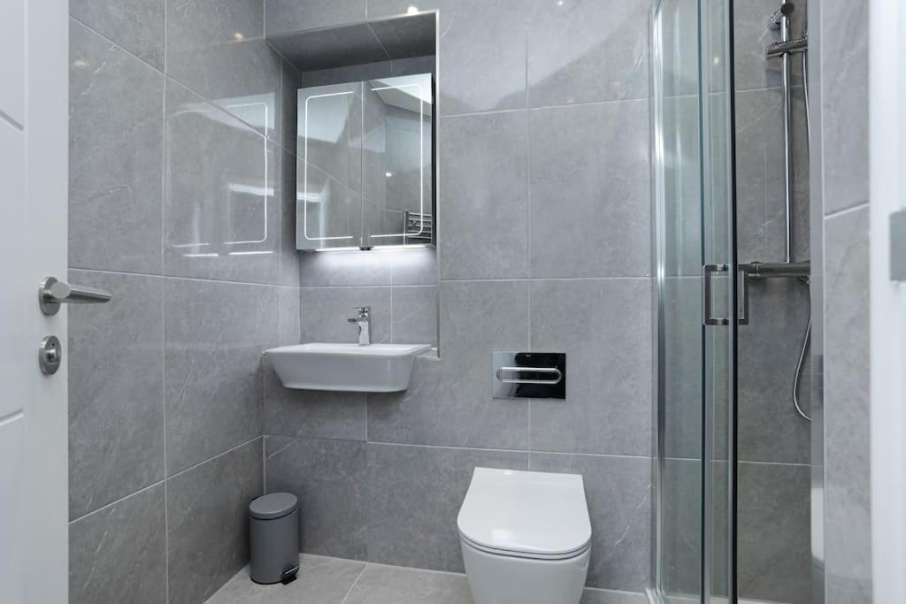 Sohot Haven With Sea Views A Balcony & Free Parking Apartment *